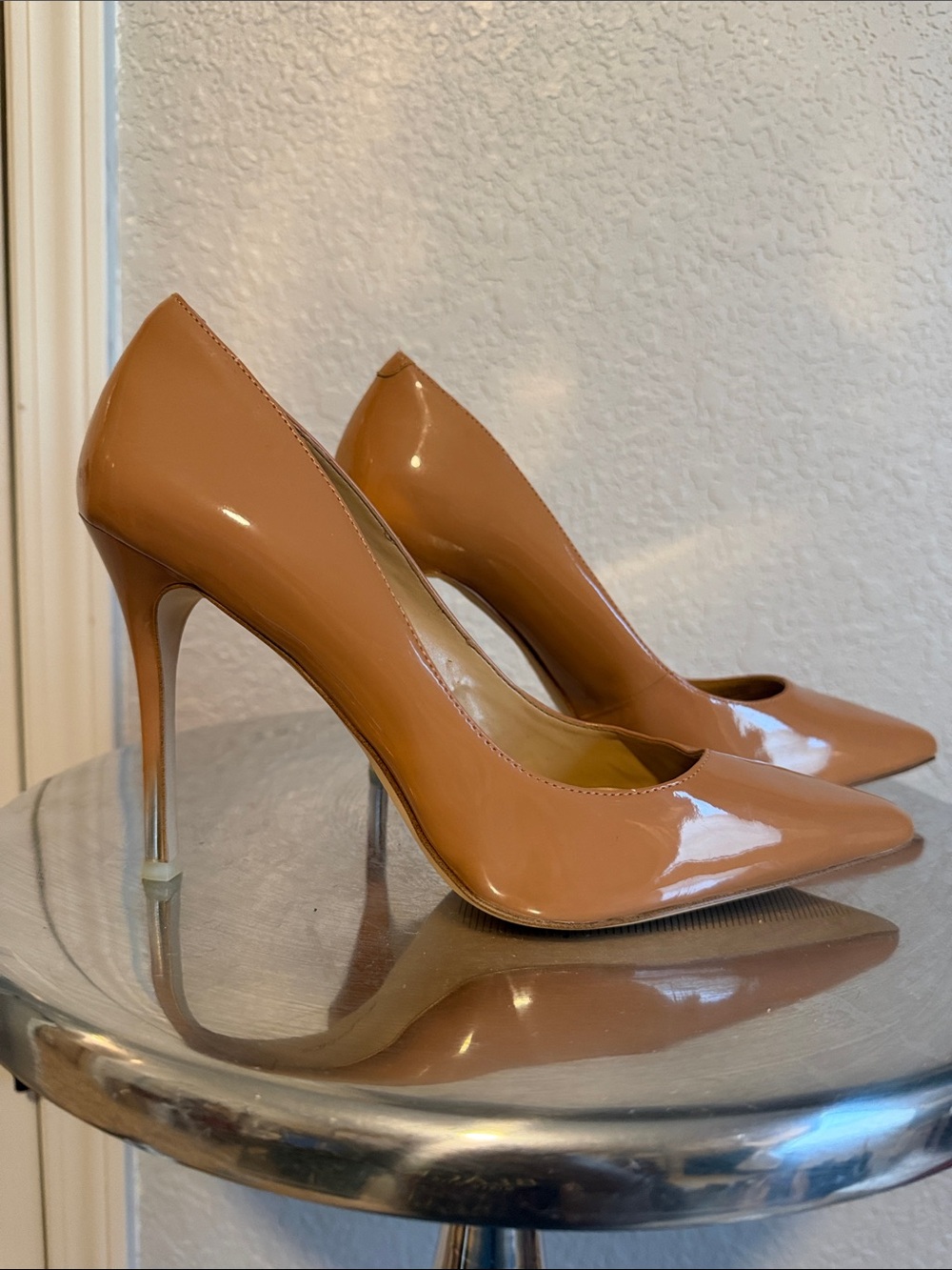 Dolce & Gabbana Patent Pointed-Toe Pump in Tan